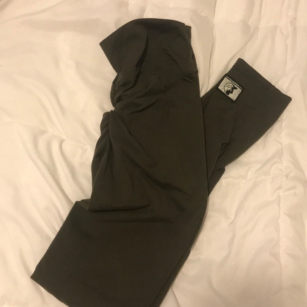 Celestial bodiez army green scrunch butt legging M